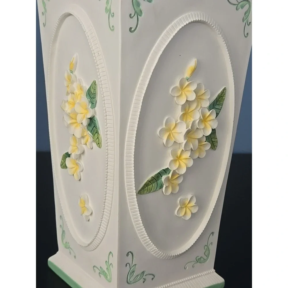 A. RICHESCO CORPORATION FLOWER POT MULTICOLOR VASE 8